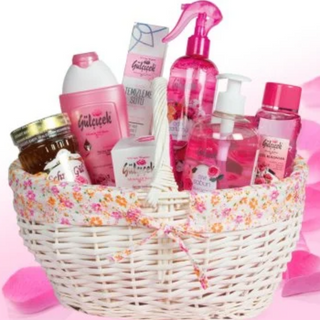 Premium 13 Piece Rose Products Set