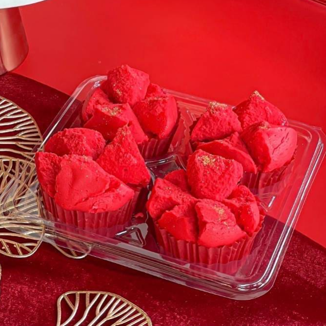 ขนมปุยฝ้าย สีแดง กลิ่นสตรอว์เบอร์รี ไซส์ L 1 กล่อง / 4 ชิ้น