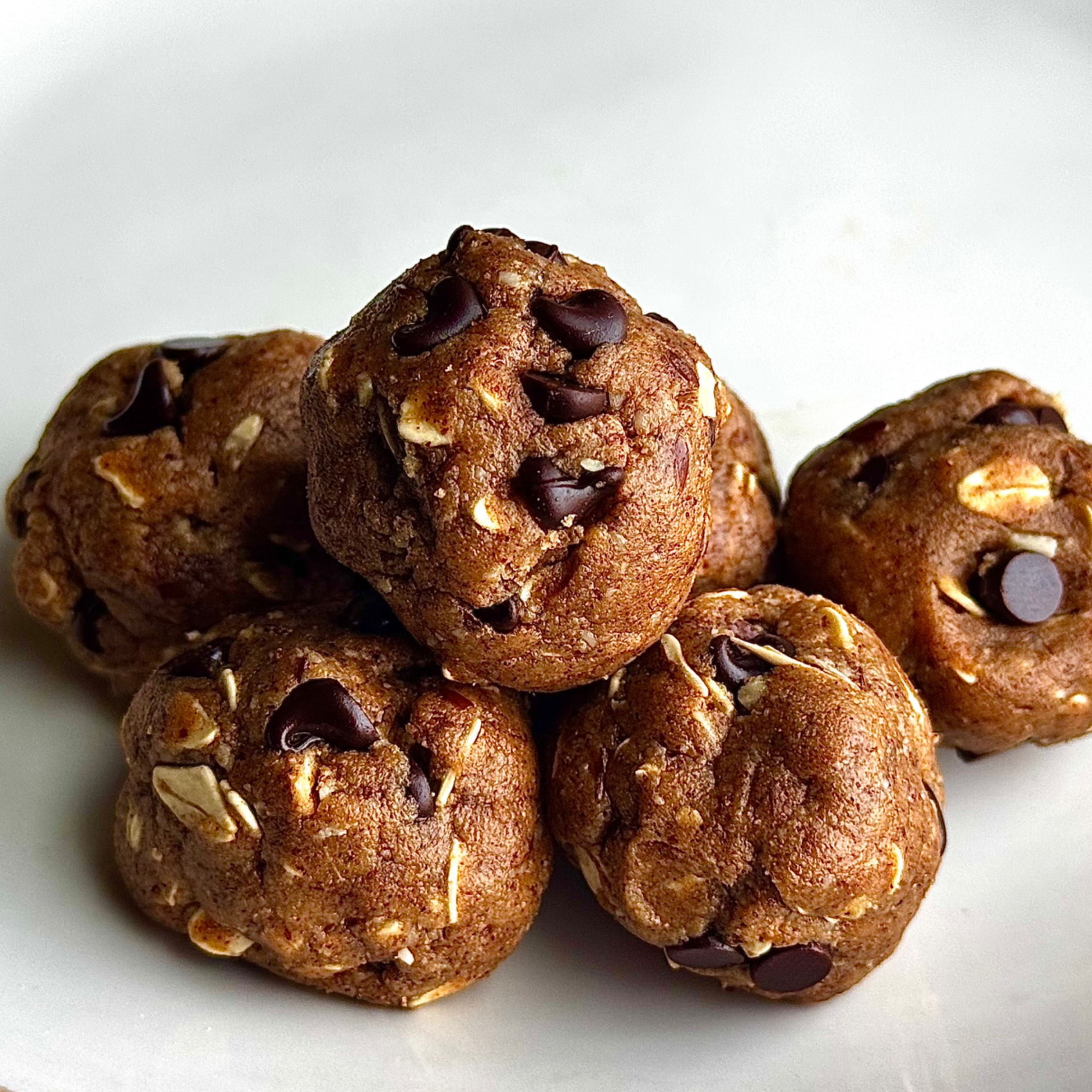 Oatmeal Chocolate Chip Cookie Energy Balls (Pack of 4)