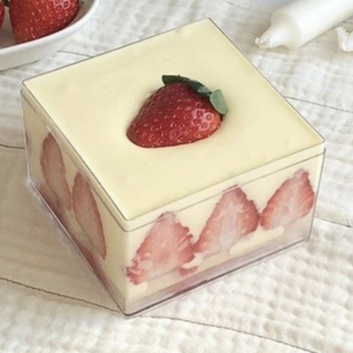 Strawberry shortcake Mini Cake