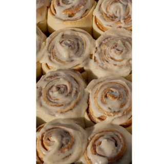 Pack of 8 Cinnamon Rolls