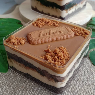 Biscoff dessert cup with Ghanaian flag design