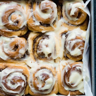 Pack of 9 Cinnamon Rolls