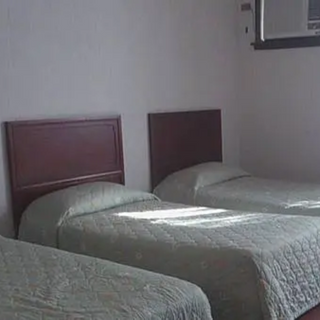 公寓 四人房 四小床