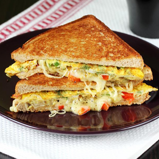 Egg N Cheese [Non Veg]