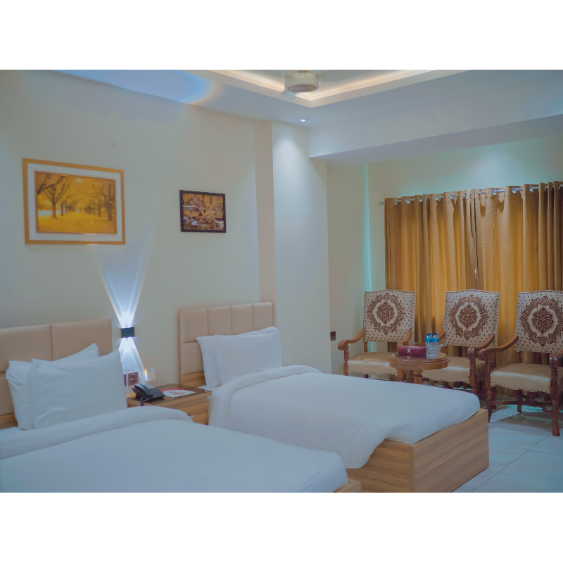 Deluxe Triple Sharing