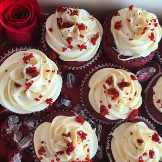 Red Velvet Cupcakes Surprise box