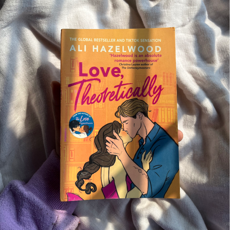 Love, Theoretically - Ali Hazelwood Large Image