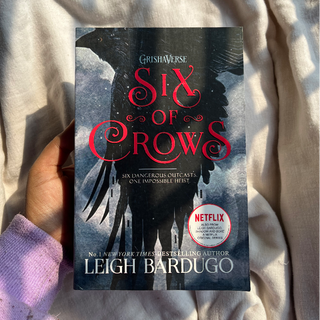Six of Crows (Six of Crows #1) -Leigh Bardugo Image