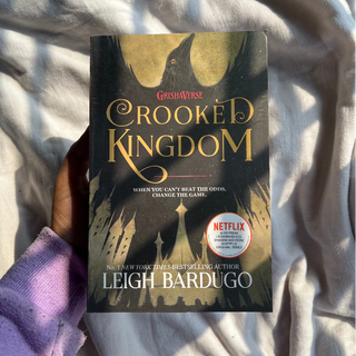 Crooked Kingdom (Six of Crows #2) - Leigh Bardugo