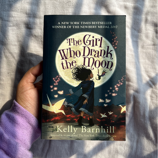The Girl Who Drank the Moon - Kelly Barnhill Image