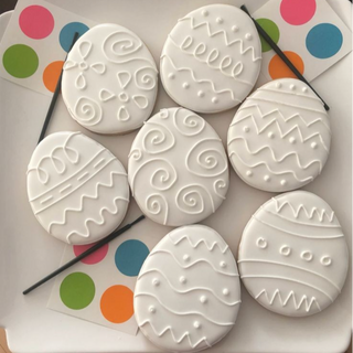 Paint your own easter egg shaped cookie in carton 6ct
