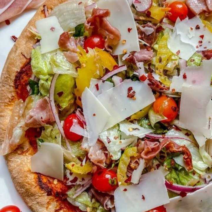 SALAD W/ CRISPY PROSCIUTTO