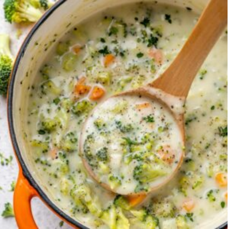 CREAMY BROCCOLI SOUP Main Image