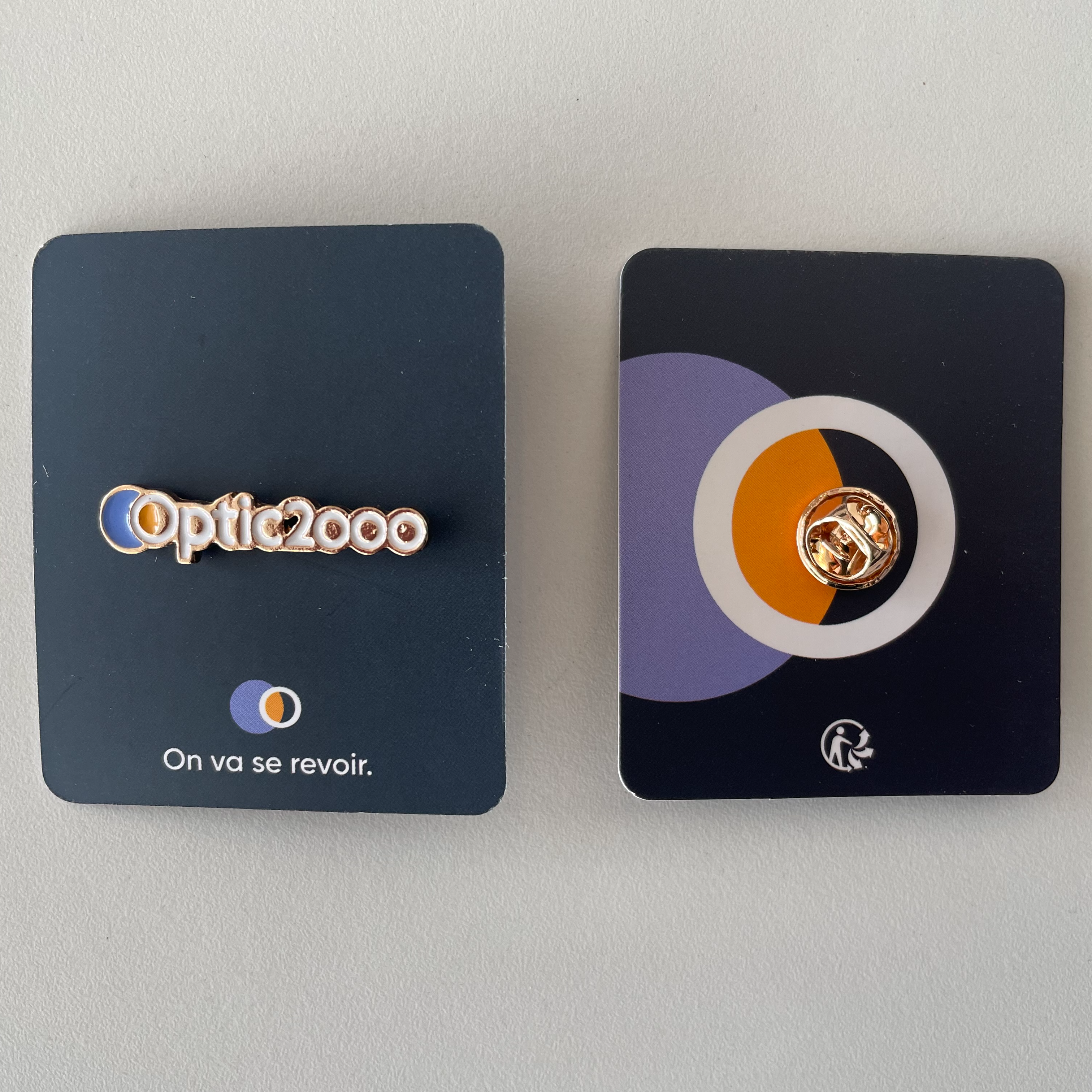 (D015105) Pins enseigne Optic 2000