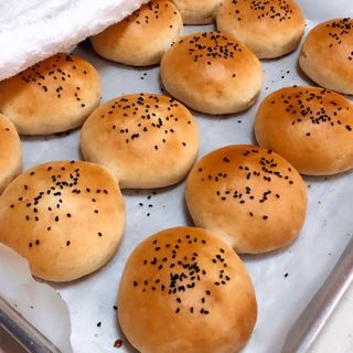 6 Original Bread ٦ حبات خبز عادي