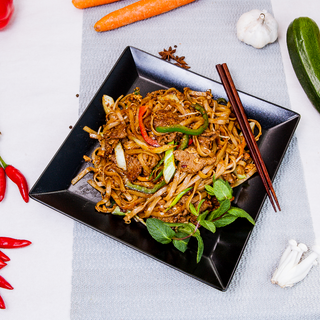 PHO XAO RINDFLEISCH + 1 GETRÄNK 