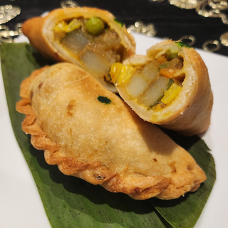 Curry Puff Mix Veg Potatoes (2pcs /pack)