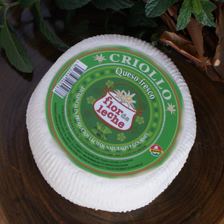 010 - Flor de Leche Queso Criollo Entero (500 grs)