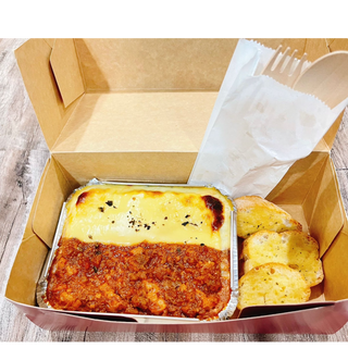 Mum's Mum's Mini Lasagna with garlic bread (ALL BEEF)