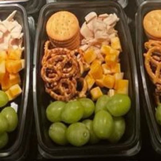 Snack box (fruits, crackers, meat and cheese Main Image