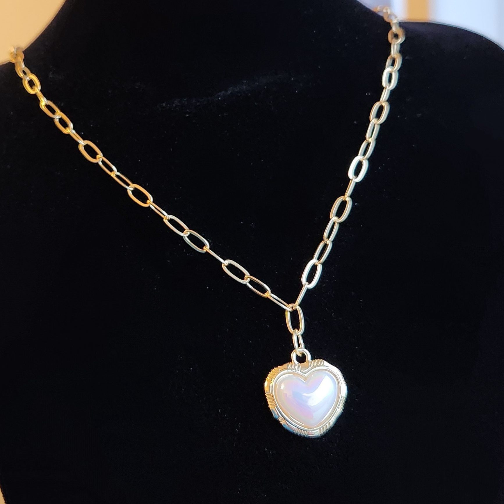 18K Gold Plated Paper Clip Chain with Imitation Pearl Heart and 18K Gold Plated Pendant 