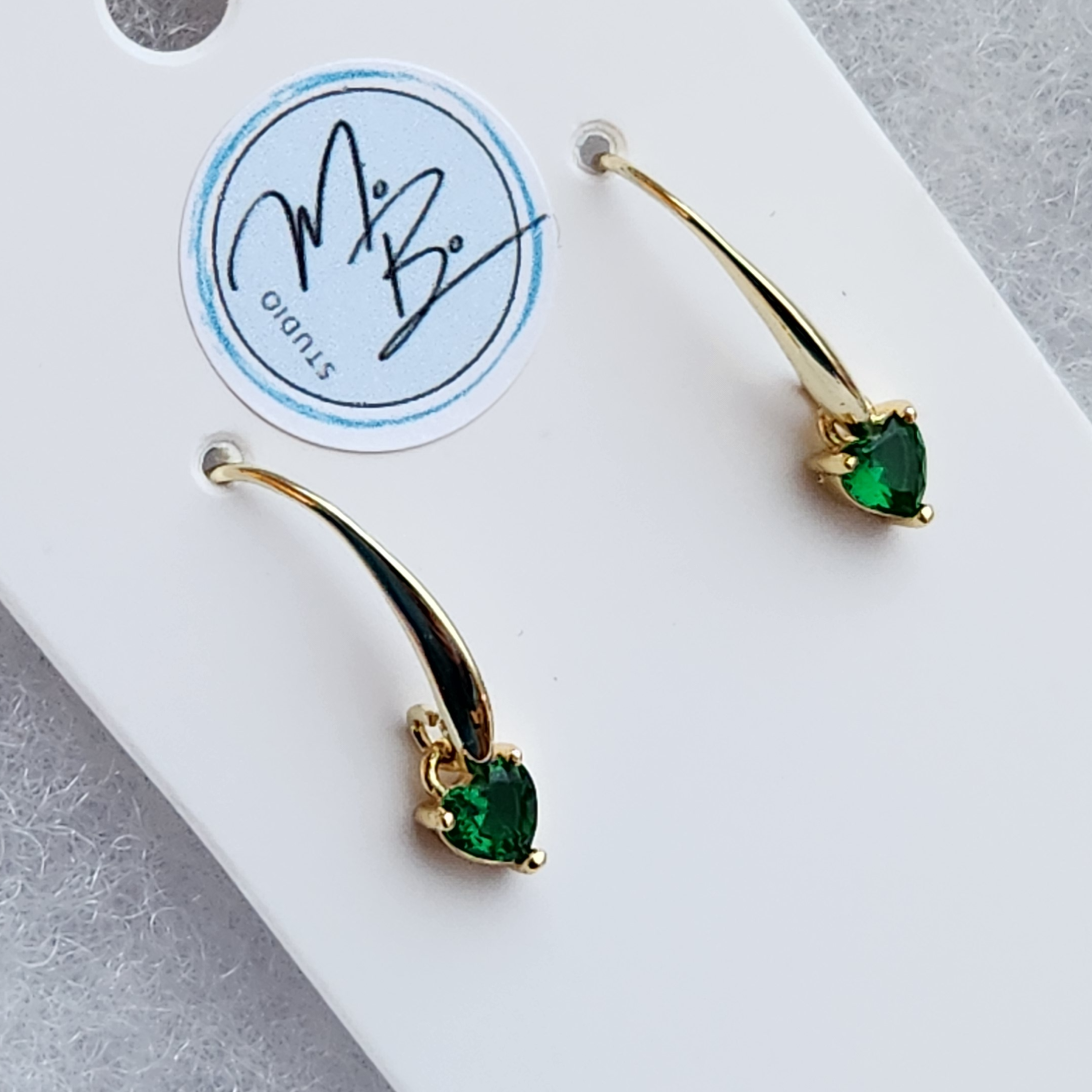 18K Gold Plated Drop Earrings with Emerald Cubic Zirconia and 18K Gold Plated Heart Pendant