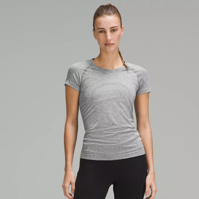 Swiftly Tech Short-Sleeve Shirt 2.0 *Hip Length - Grey