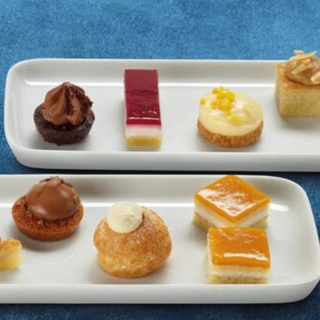 Petit Four (kleine Kuchen / Gebäck)