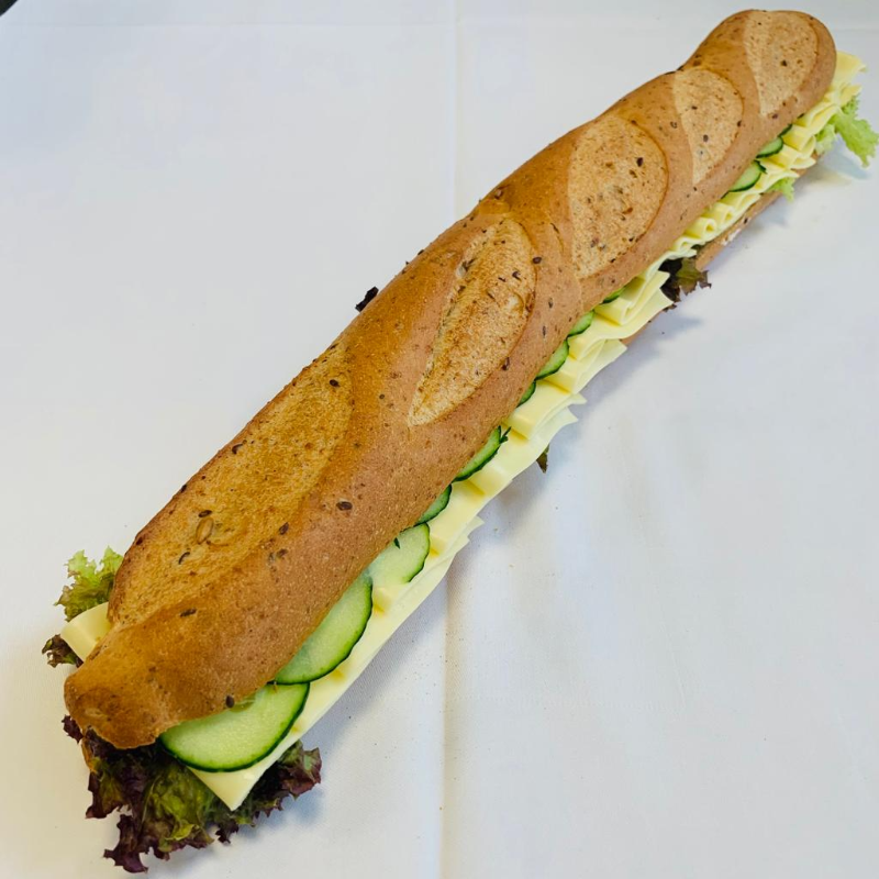 Rustico Baguette mit Luzerner Weichkäse, Gurken, Feigensenf  Main Image