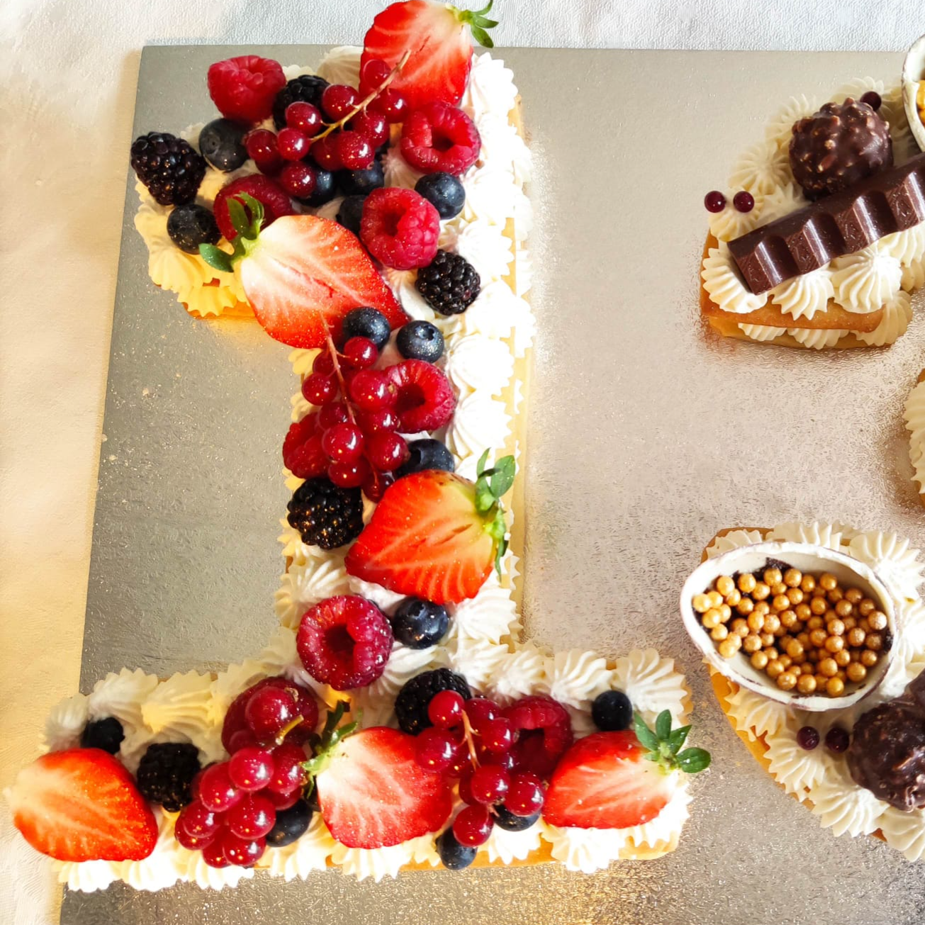 Gâteau anniversaire - Numéro Fruit - Halavi