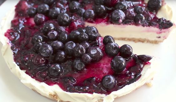 6" Vegan Cashew Cheese Cake w/ Blueberry Balsamic Glaze 