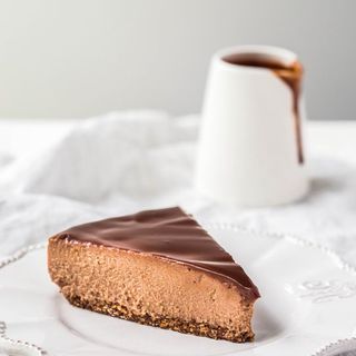 6" Vegan Cashew Chocolate Cheese Cake w/ Chocolate Ganache