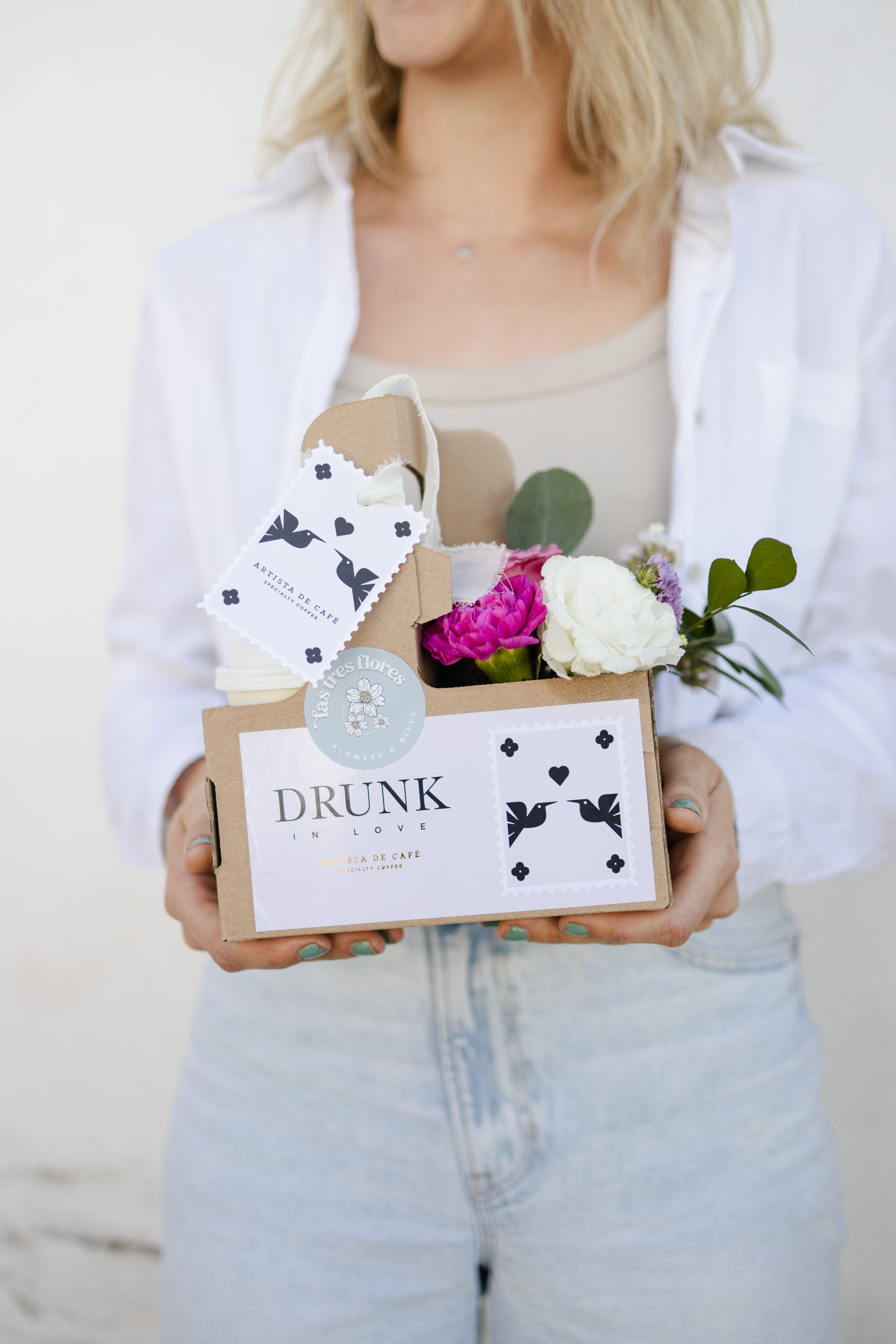 KIT - DRUNK IN LOVE - Mini bouquet + bebida Main Image