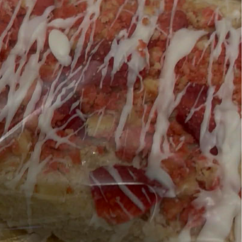 Strawberry Shortcake Crunch Rice Krispies Treat