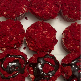 Velvety Red Velvet Crumble