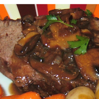 Sliced Roast Beef w/ Shallots & Mushrooms 