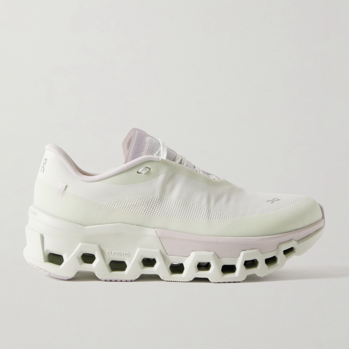 ON POST PAV light gray