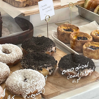 Vegan oreo glazed donut 