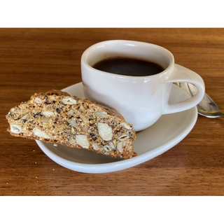 Biscotti salado can almendras y semillas