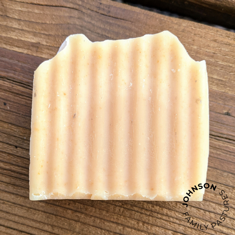 MOISTURIZING MILK BAR