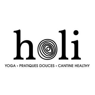 Holi Bowl : galettes de lentilles, courgettes, poivrons rouges et jaunes rôtis, emietté de feta et salade 