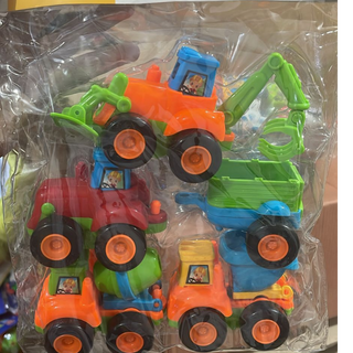 BUILDING TRUCKS SET OF 4 PCS