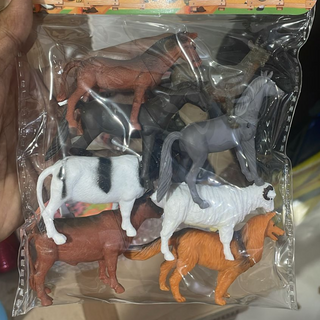 FARM ANIMAL TOY SET