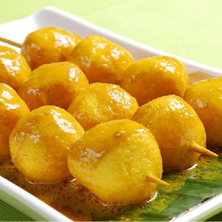 Fish Balls in Curry Sauce