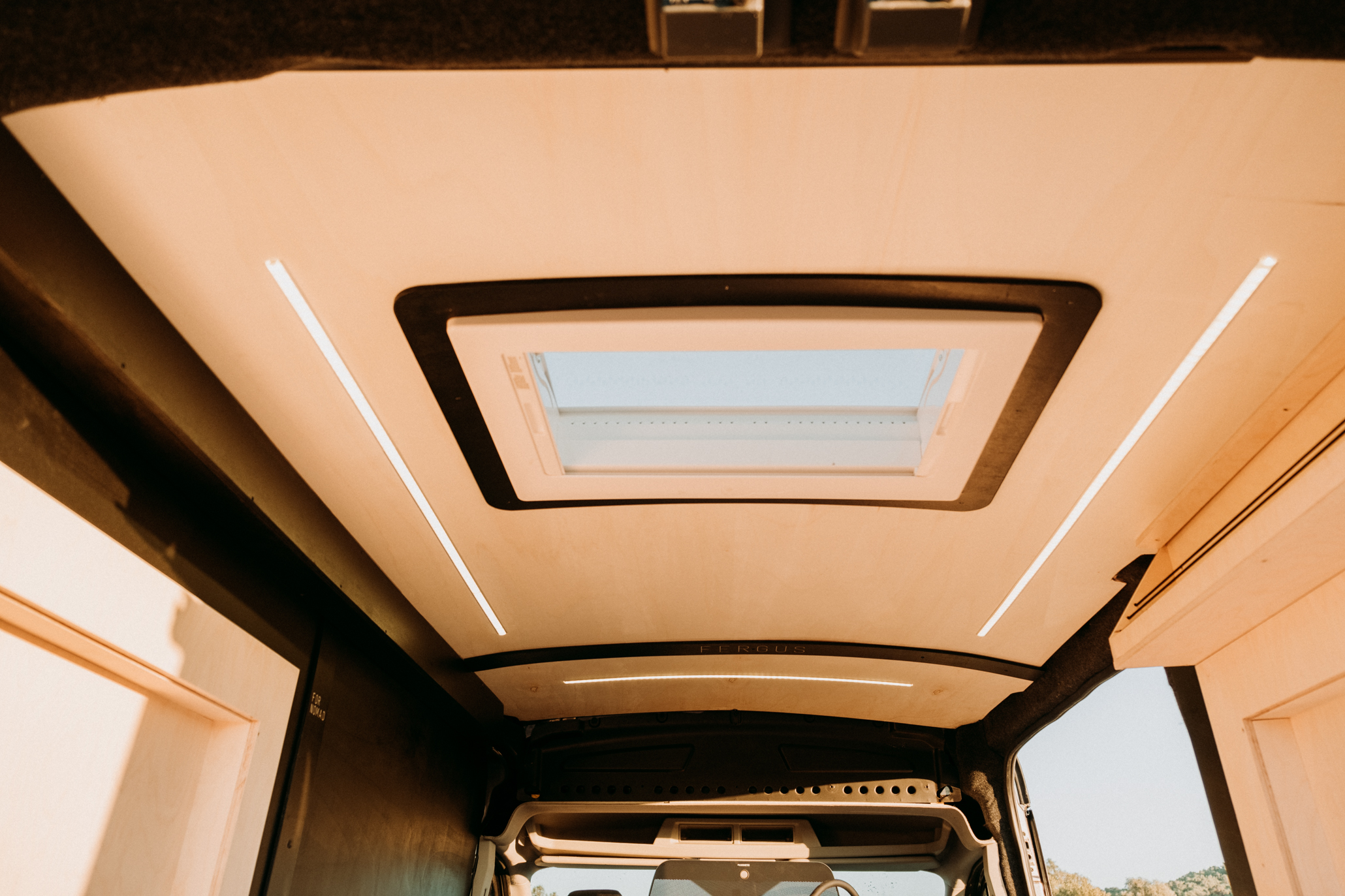 Dometic Midi Heki 70x50cm (150 cm²)