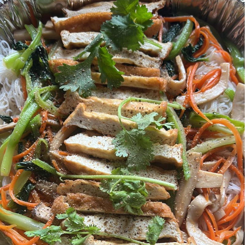 STIR FRY RICE VERMICELLI WITH VEGETABLES, TOFU TRAY