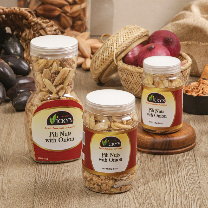 Pili Nuts with Onion