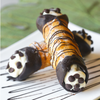 Chocolate Cannoli (Box of 4)