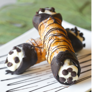 Chocolate Cannoli (2 pieces)